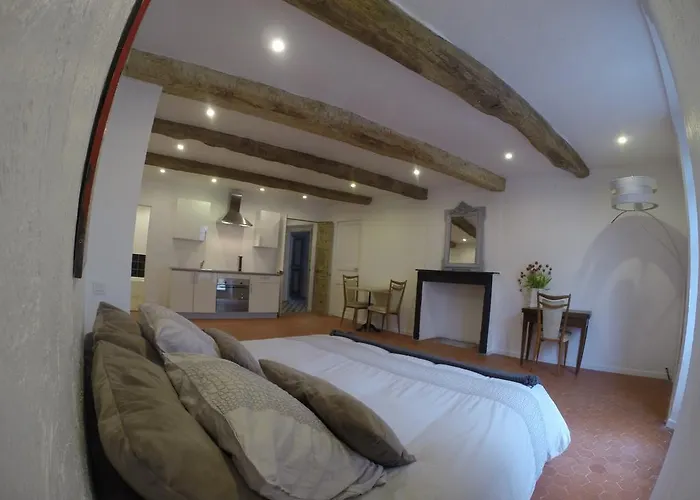 Maison Carles Bnb