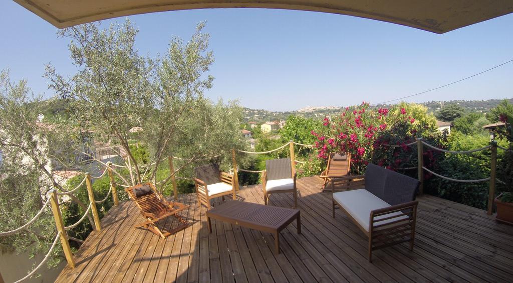 Bed & Breakfast Maison Carles 3*
