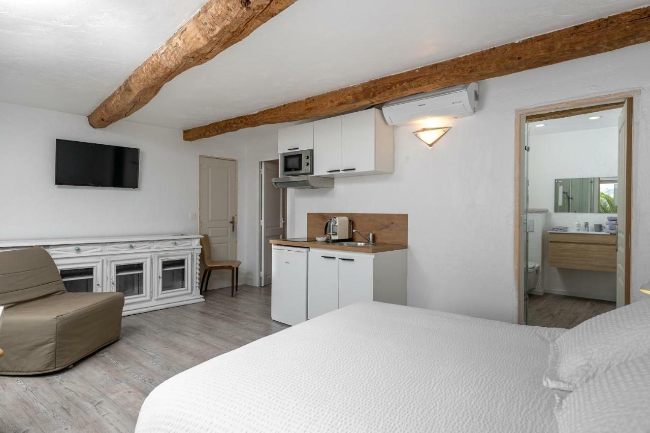 Maison Carles Bed & Breakfast 3*