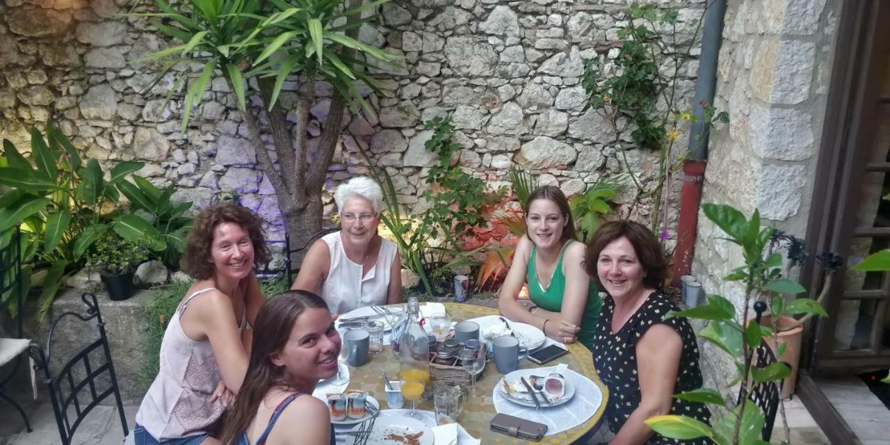 Maison Carles Bed & Breakfast 3*