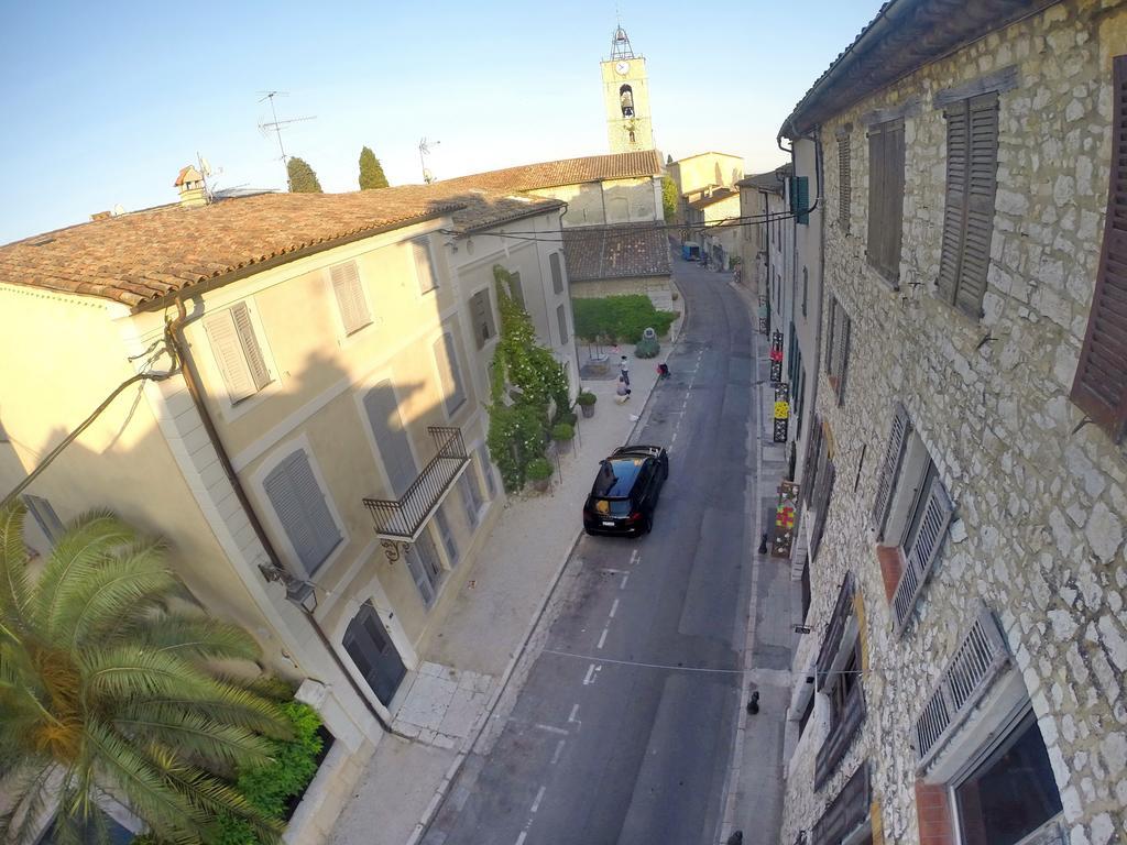 Maison Carles